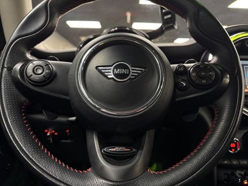 Used 2019 MINI Cooper S w/ Signature Upholstery Package image 25