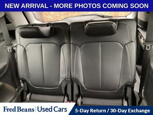 Used 2022 Jeep Grand Cherokee L Limited w/ Black Appearance Package image 12