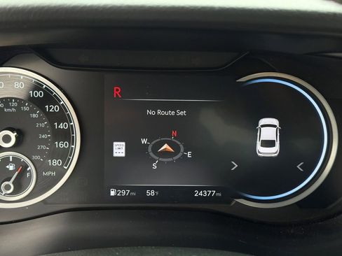 Used 2025 Genesis G70 2.5T image 31