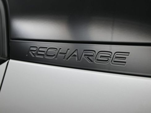 Used 2023 Volvo XC40 Recharge Ultimate w/ Protection Package Premier image 9