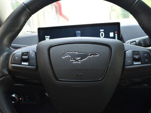 Used 2021 Ford Mustang Mach-E Select RWD image 22