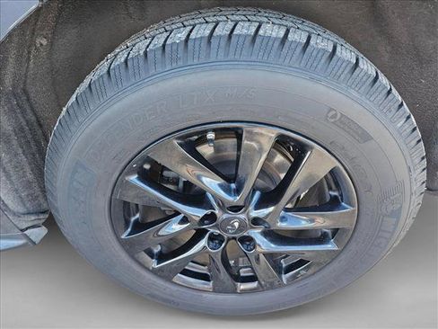 Used 2013 INFINITI JX35 FWD w/ Premium Pkg image 6