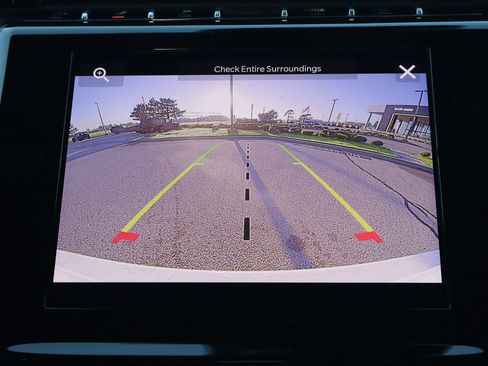 New 2025 Jeep Grand Cherokee Laredo w/ Luxury Tech Group I image 23