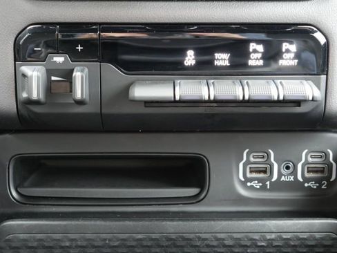 Used 2022 RAM 1500 Big Horn image 25