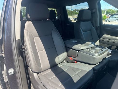 Used 2025 GMC Sierra 1500 SLT RWD image 7