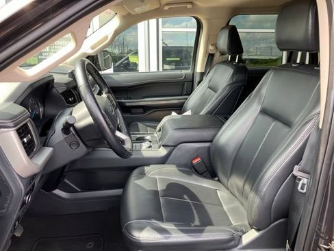 Used 2024 Ford Expedition Max XLT AWD/4WD image 2