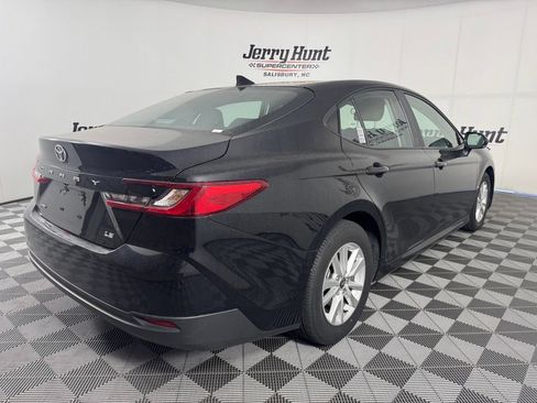 Used 2025 Toyota Camry LE FWD image 7