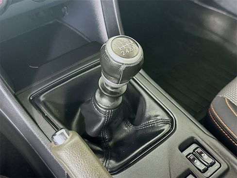 Used 2019 Subaru Crosstrek 2.0i Premium image 21