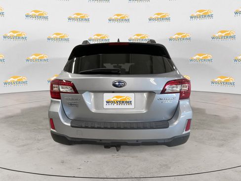 Used 2017 Subaru Outback 2.5i Limited image 4