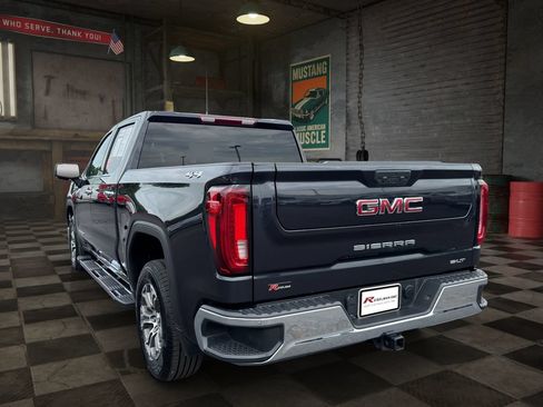 Certified 2025 GMC Sierra 1500 SLT AWD/4WD image 5