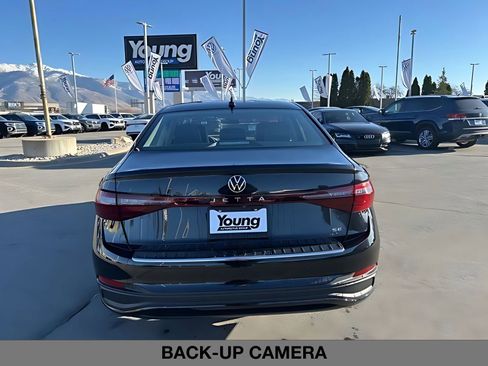 New 2026 Volkswagen Jetta SE image 6
