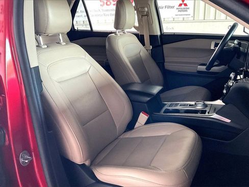 Used 2023 Ford Explorer Limited image 25