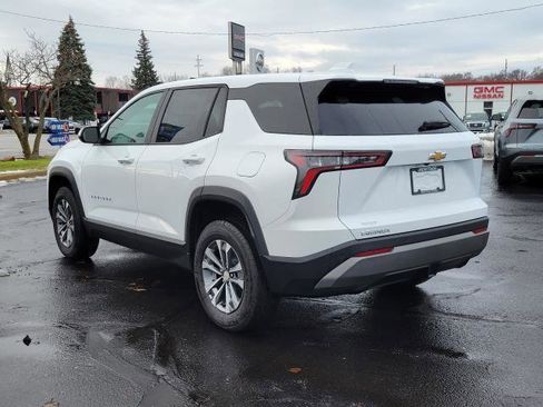 New 2026 Chevrolet Equinox LT w/ Convenience Package II image 3