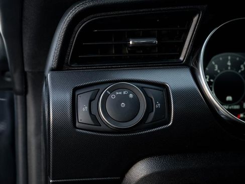 Used 2022 Ford Mustang Shelby GT500 w/ Technology Package image 12