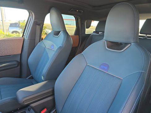 Certified 2025 MINI Cooper Countryman S w/ Comfort Package Max image 18