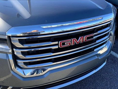 Used 2021 GMC Acadia SLT image 28