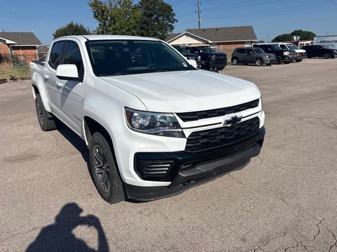 Used 2021 Chevrolet Colorado W/T w/ Custom Special Edition AWD/4WD image 2
