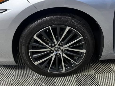 Used 2024 Lexus ES 350 w/ Premium Package FWD image 16