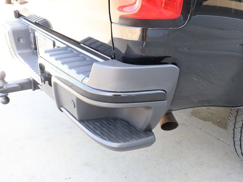 Used 2019 Chevrolet Colorado Z71 AWD/4WD image 31