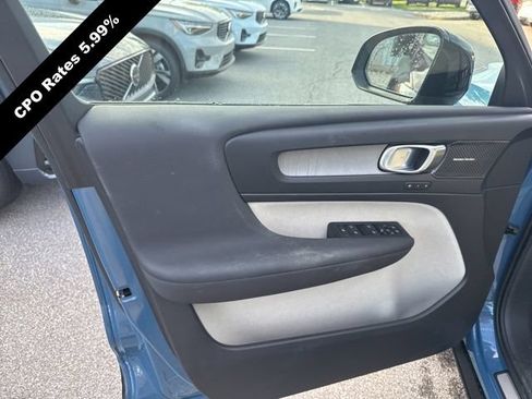 Certified 2023 Volvo XC40 B5 Ultimate w/ Protection Package Premier AWD/4WD image 22