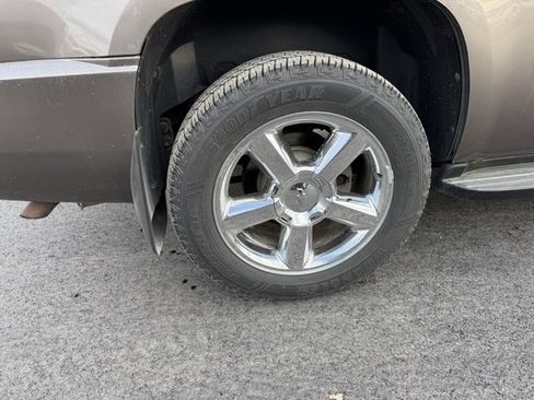 Used 2013 Chevrolet Tahoe LTZ image 36
