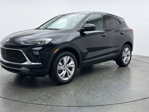 Used 2025 Buick Encore GX Preferred image 3