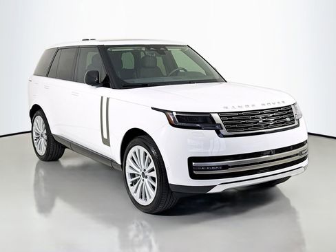 Used 2025 Land Rover Range Rover SE AWD/4WD image 1