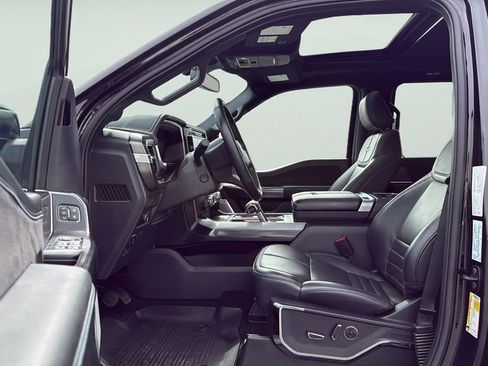 Used 2025 Ford F150 Platinum w/ FX4 Off-Road Package image 20