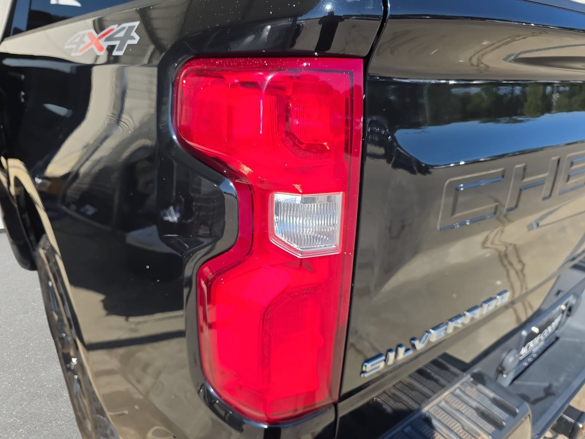 Used 2021 Chevrolet Silverado 1500 Custom AWD/4WD image 31