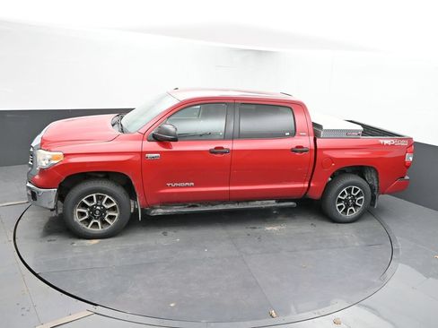 Used 2017 Toyota Tundra SR5 w/ TRD Off Road Package AWD/4WD image 16