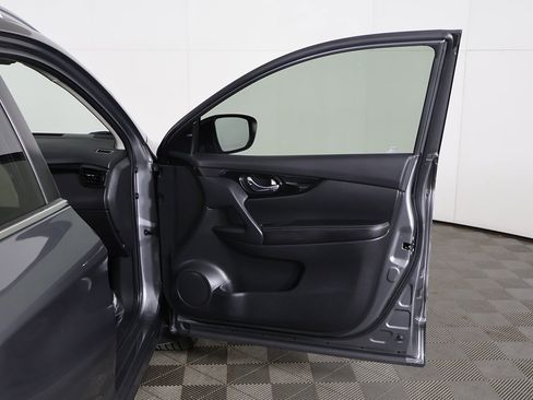 Used 2022 Nissan Rogue Sport SL image 20