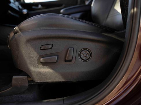 Used 2019 Kia Sorento SX image 13