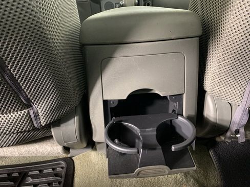 Used 2015 Nissan Frontier SV image 32