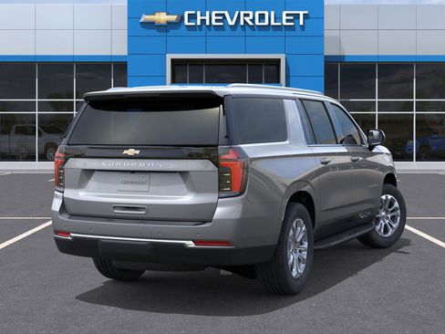 New 2025 Chevrolet Suburban LS image 4