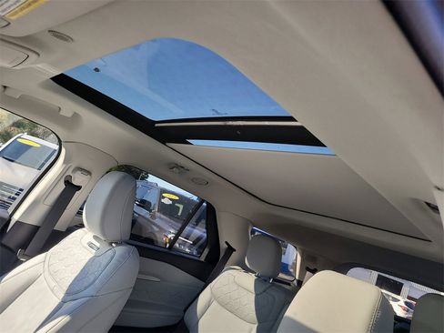 Used 2025 Ford Explorer Platinum w/ Ultimate Package image 21