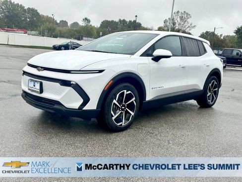 New 2026 Chevrolet Equinox EV LT w/ Comfort Package image 3