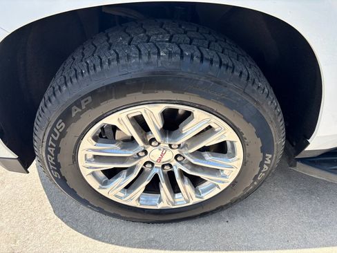 Used 2021 GMC Yukon SLT AWD/4WD image 30