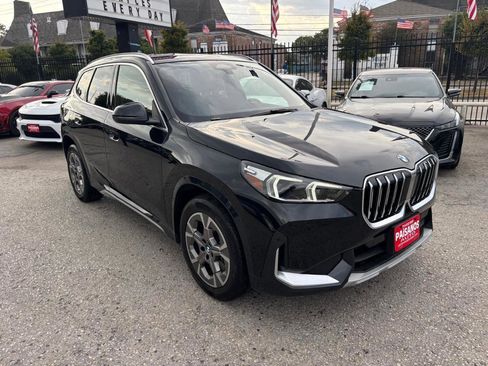 Used 2025 BMW X1 xDrive28i AWD/4WD image 4