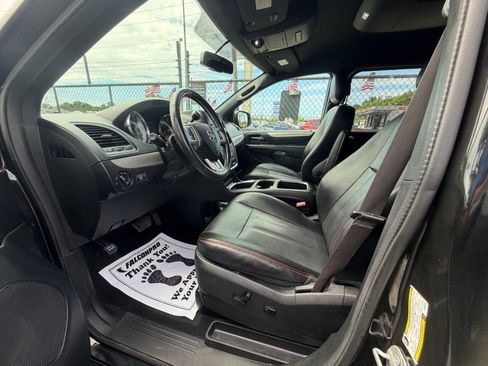 Used 2018 Dodge Grand Caravan GT FWD image 10