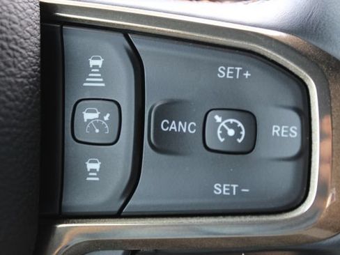 Used 2023 RAM 1500 Limited AWD/4WD image 19