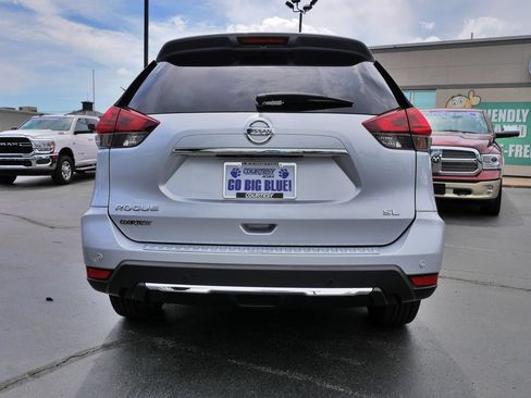 Used 2020 Nissan Rogue SL w/ Premium Package FWD image 6