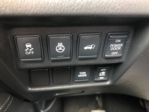 Used 2013 Nissan Pathfinder Platinum AWD/4WD image 25