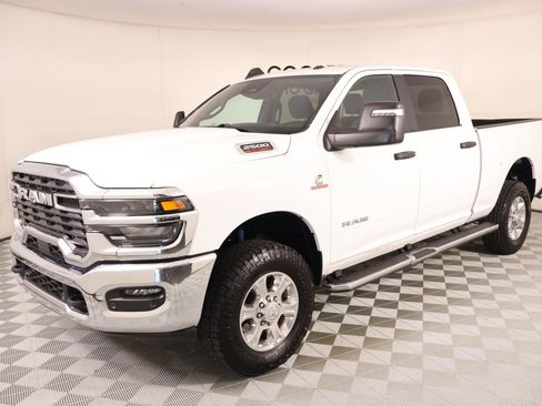 Used 2025 RAM 2500 Big Horn AWD/4WD image 10