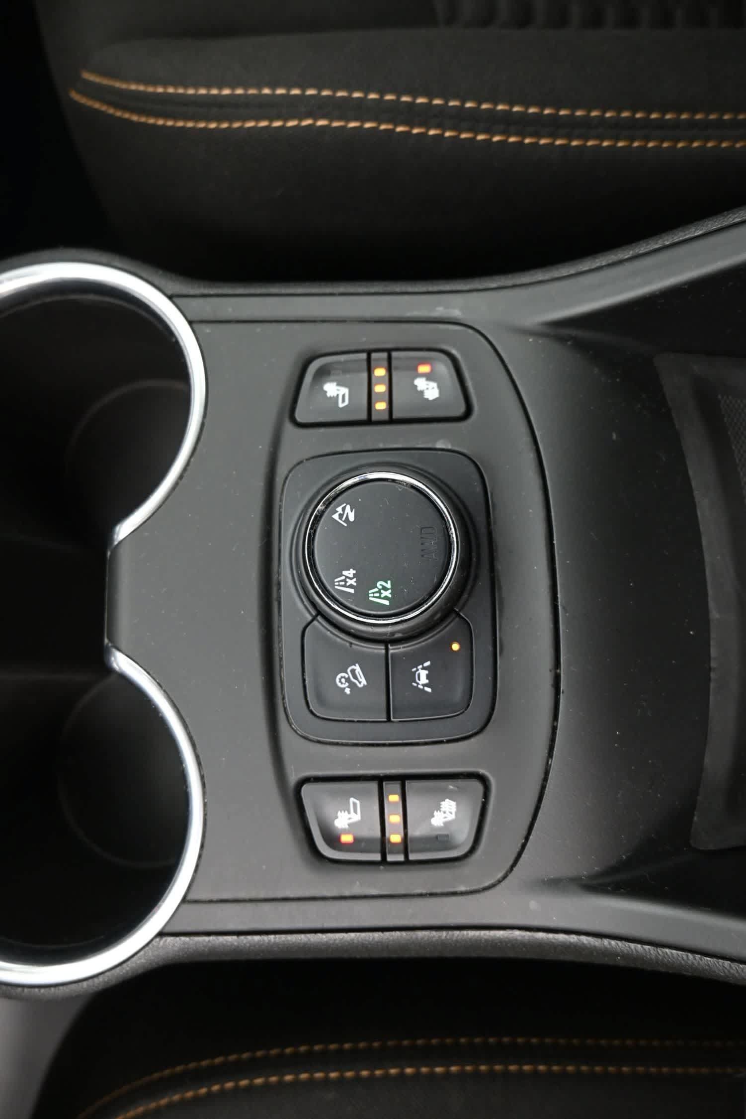 Used 2021 GMC Terrain SLE w/ Driver Convenience Package AWD/4WD image 10