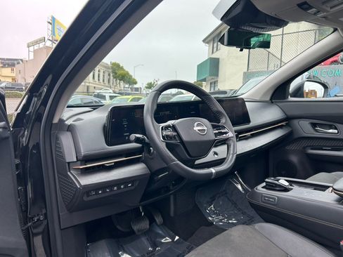 Used 2023 Nissan Ariya FWD image 18