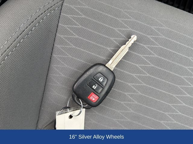 Used 2018 Toyota Tacoma SR5 AWD/4WD image 26