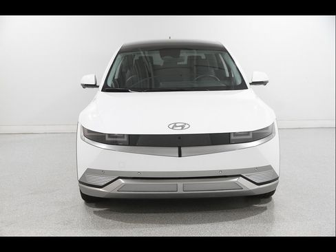 Certified 2024 Hyundai Ioniq 5 Limited AWD/4WD image 2