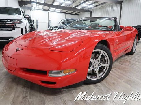 Used 2000 Chevrolet Corvette Convertible w/ Memory Pkg image 2