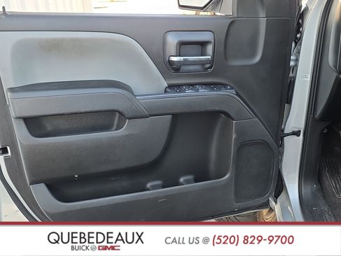 Used 2018 Chevrolet Silverado 1500 Custom w/ Custom Value Package image 10