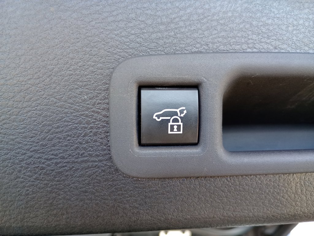 Used 2026 Toyota Sienna Platinum AWD/4WD image 45